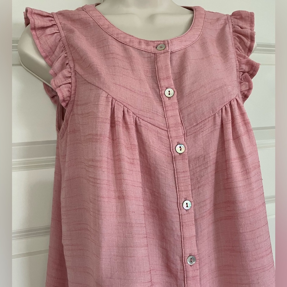 Doe & Rae Ruffle Cap Sleeve Button Down Top Size Medium - Picture 3 of 14